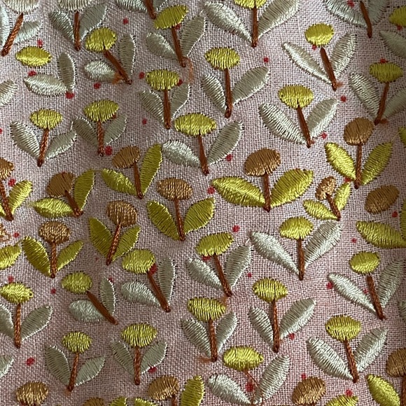 Detailed mini skirt - Picture 2 of 4